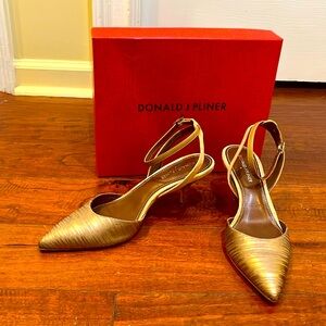 Donald Pliner ankle strap